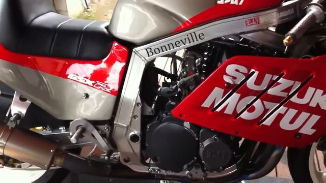 SUZUKI Gsx-r1100 YOSHIMURA Bonneville 仕様