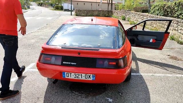 Alpine GTA V6 GT - Une sportive Made in France смотреть онлайн