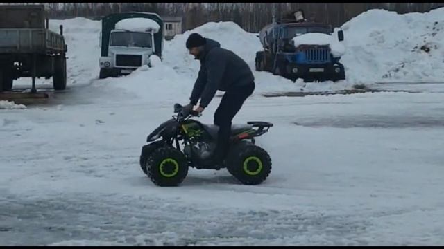 Обзор КВАДРОЦИКЛА Sharmax Cross 180CC 13л.с. Мужчины - это взрослые дети. @Pavel_SIBERIA смотреть онлайн