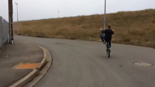 TEST DU ROCKRIDER 520 VTT смотреть онлайн