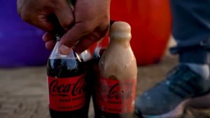 Большая порция зубной пасты в шариках от Coca-Cola, Pepsi, Fanta, 7up, Mirinda и Mentos