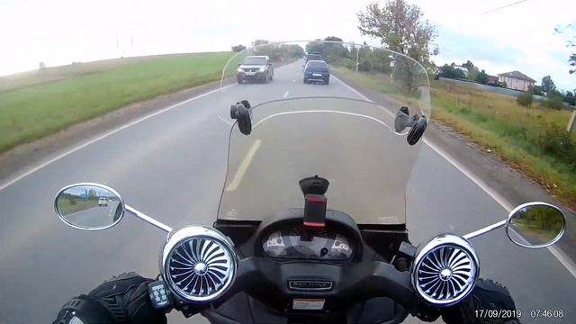 На работу. Suzuki Skywave 400 смотреть онлайн
