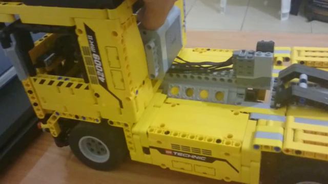 Lego Technic Mercedes-Benz Actros смотреть онлайн