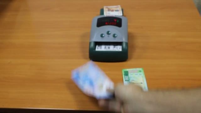 Видео работы обновленного детектора-купюр DoCash 430 смотреть онлайн