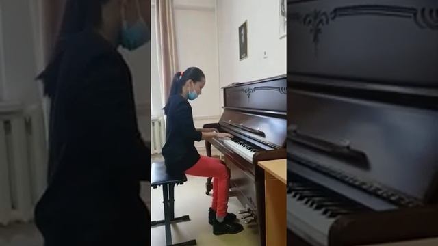 Шитте."Танец гномов" Исп.Сарсенгалиева Адина. смотреть онлайн