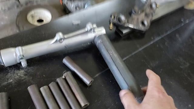 Постройка самодельного мотоцикла с двигателем от мотоблока,ч1 рулевое управление,изготовление трави смотреть онлайн