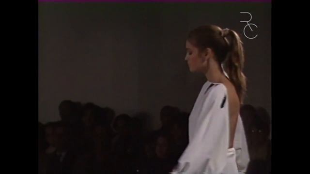 Back to the 90's: Supermodel Cindy Crawford смотреть онлайн