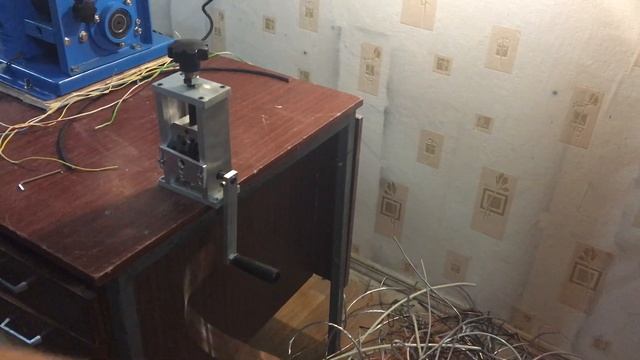 Ручной станок для разделки кабеля M-20 и монолитный провод смотреть онлайн