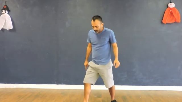 Capoeira Kick Tutorials: Martelo 3 Variations (Beginner) смотреть онлайн
