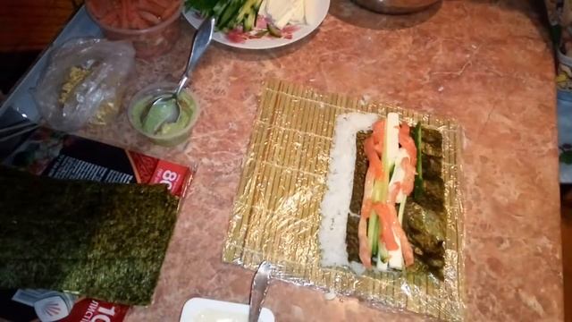 Как приготовить суши и роллы. Домашние суши самые вкусные!!! смотреть онлайн