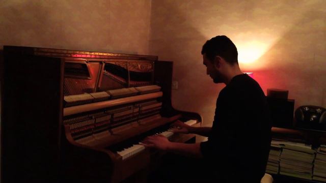 Consuelo Velasquez - Besame Mucho - Piano