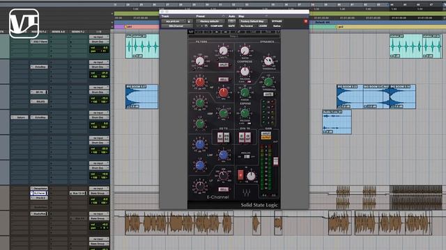 Сведение живого и синтезаторного басов с барабанами смотреть онлайн