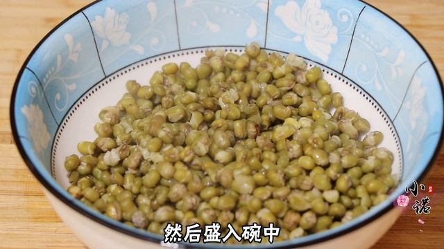 夏天多吃绿豆，打入2个鸡蛋，筷子搅一搅，不熬粥不煮汤，真解馋【刘姐厨房 Magic Food】 смотреть онлайн