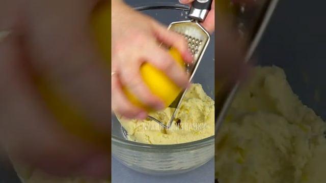 Показываю, как сделать песочное печенье рассыпчатым и очень вкусным (простой рецепт печенья к чаю) смотреть онлайн