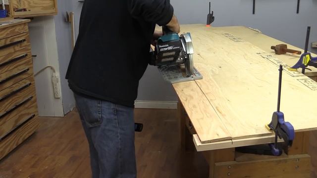 How to Make a Circular Saw Guide / Track Saw Guide смотреть онлайн