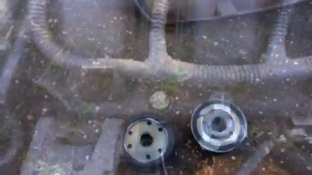 Oil & Filter change on Renault Megane 2005 1.6 petrol смотреть онлайн