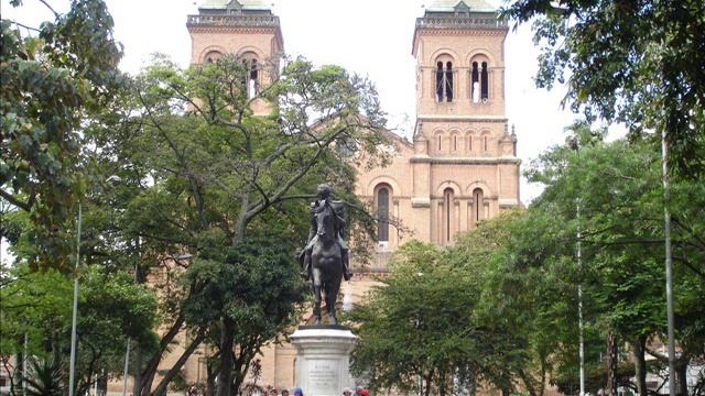 Discover Medellin, Antioquia - Colombia смотреть онлайн