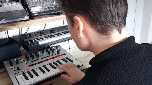 Everything counts by Depeche Mode, played on synth bass смотреть онлайн