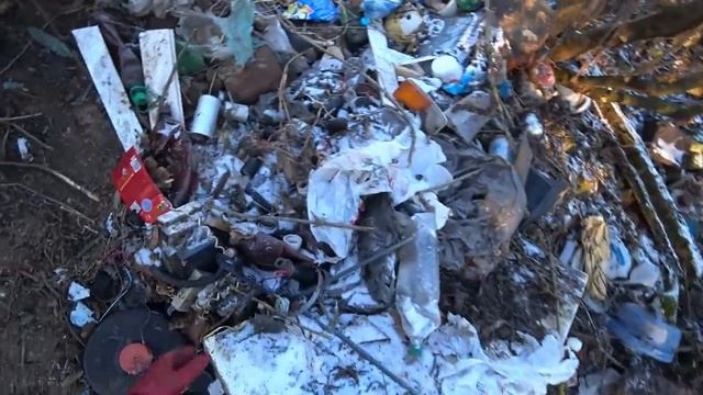 КАК ЗАРАБОТАТЬ НА ДЕРЕВЕНСКОМ МУСОРЕ? БОЛЬШОЙ СБРОС ЦВЕТНОГО МЕТАЛЛА У ДЕРЕВНИ! Коп металлолома смотреть онлайн