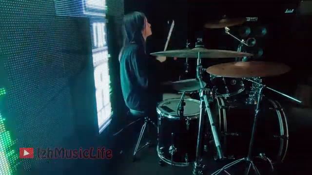 БОЛЬШЕ ЧЕМ ТРИ | Drum Cam (LIVE) | 21.01 | Молодые и дерзкие | смотреть онлайн