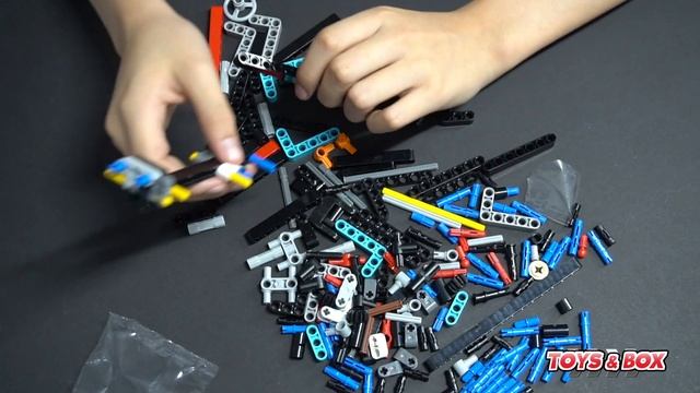 LEGO TECHNIC 42106 Stunt Show Truck & Bike - Technic Collection смотреть онлайн