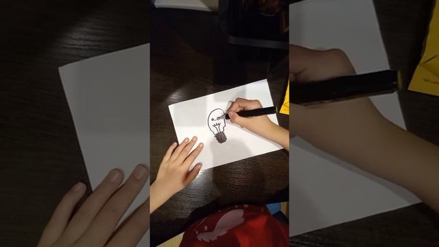 В этом видео я рисую милую лампочку/ Как нарисовать лампочку смотреть онлайн