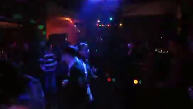 Ресторан Бахус часть2.AVI смотреть онлайн