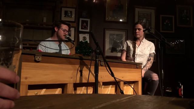 Hadassah Edith & Tuck Ryan - I Can’t Give You Anything But Love (Cover) смотреть онлайн