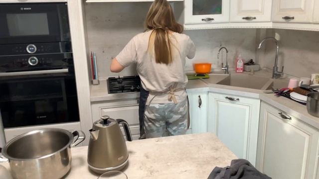 СЕМЕЙНЫЙ ВЛОГ ГОТОВЛЮ БЛЮДО ИЗ ДЕТСТВА МУЖА \ ЧИСТАЯ ВОДА СКВАЖИНА АРТЕЗИАНСКАЯ смотреть онлайн