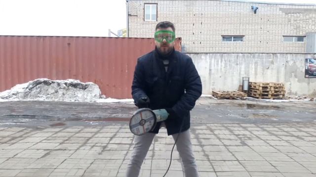 Как распилить литой диск. Литой диск в разрезе. смотреть онлайн