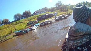 Китайский мотор 9.9 против вихря 30