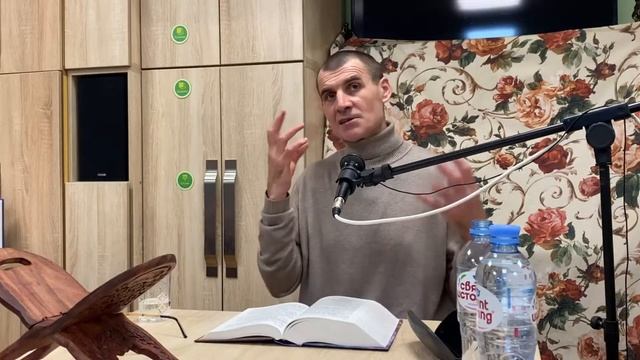 Во время молитвы возникают разные мысли, что с этим делать? Владимир Слепцов смотреть онлайн