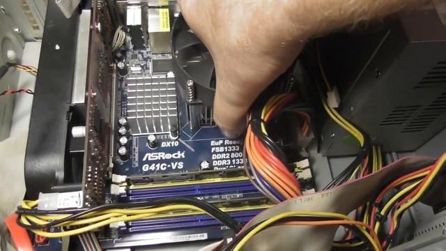 Ставлю б/у процессор Xeon E5450 (LGA771) в ASRock G41C-VS (LGA775) без адаптера смотреть онлайн