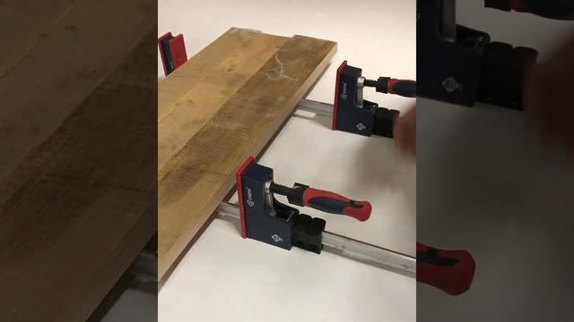 Какие струбцины использовать для склейки щита | Корпусные сборочные струбцины с параллельным зажимо смотреть онлайн