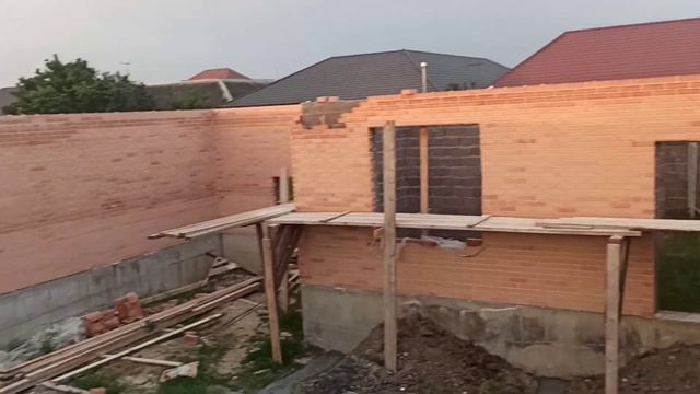 Кирпичная арка для ворот.Кирпичная кладка классическая арка из кирпича для ворот. смотреть онлайн