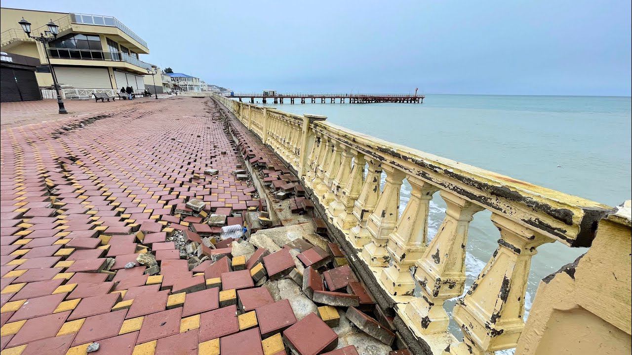 Сочи сегодня. ЧП. Набережная Лоо уходит в море. смотреть онлайн
