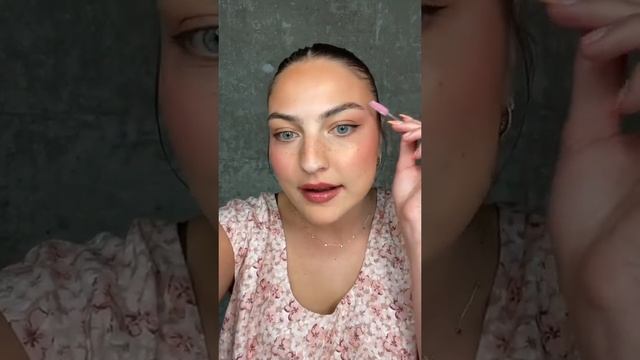 TRYING THE anastasia brow freeze ? смотреть онлайн