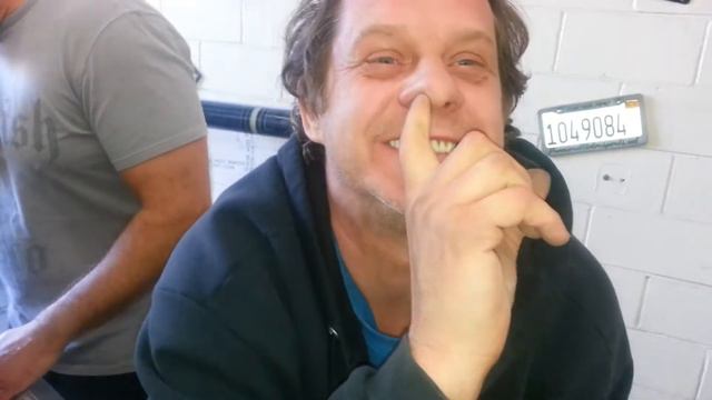 Chrysler 300 Fender removal by 3 Polish guys смотреть онлайн