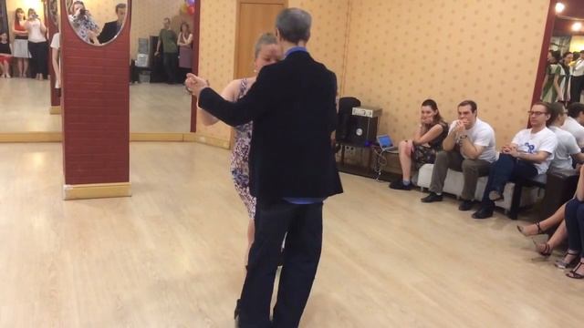 Танец именинника - Сергей Барашковский, elcentro, 12.02.2017 смотреть онлайн