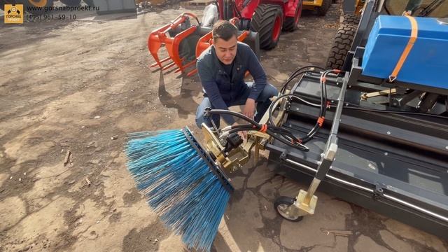 Обзор дорожной коммунальной щётки с передним бункером для погрузчика смотреть онлайн