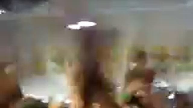 YouMeAtSix 3 - Manchester HMV Signing смотреть онлайн