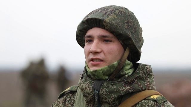 Артиллерия вышла учиться на полигон смотреть онлайн