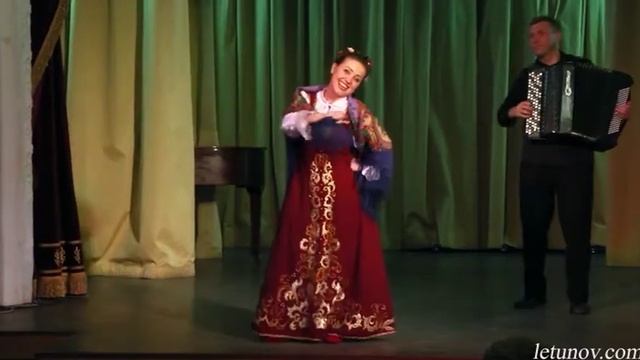 "Коробейники". Исп. Юлия Краснова, концертмейстер Александр Летунов. смотреть онлайн