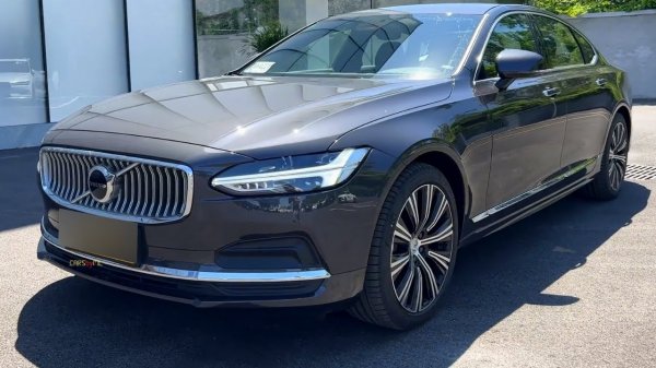 2022 Volvo S90