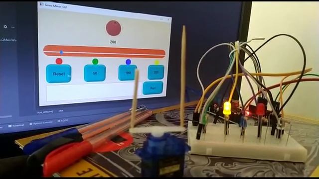 Python PyQt5 Arduino - Python GUI to control Servo Motor Rotation - SG90 смотреть онлайн