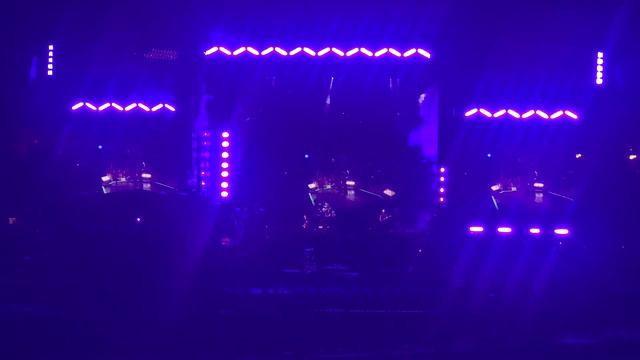 Green Day - Boulevard of Broken Dreams live at Hella Mega Tour смотреть онлайн