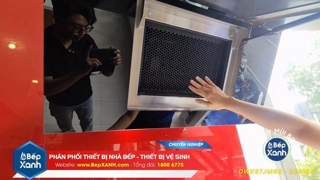 BepXANH.com | Giới thiệu máy hút mùi áp tường Bosch DWK97JM60 - series 6 - Nhập khẩu Đức смотреть онлайн