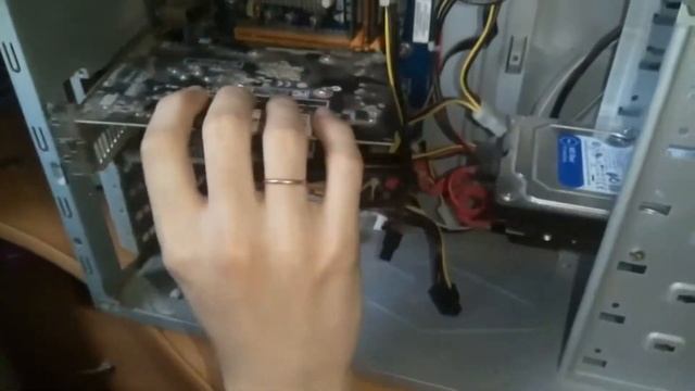 Замена батарейки в материнской плате компьютера смотреть онлайн