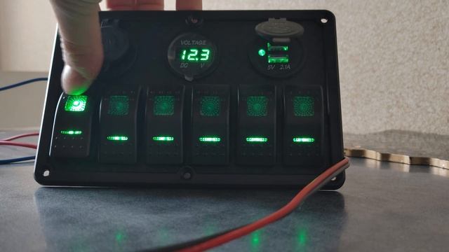 Помпа для лодки. Приборная панель в лодку. Панель предохранителей в лодку. смотреть онлайн