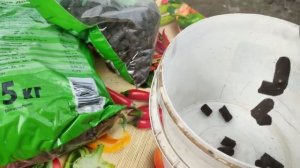 Как приготовить удобрение из куриного помета? Как правильно развести удобрение чтоб не навредить  ?